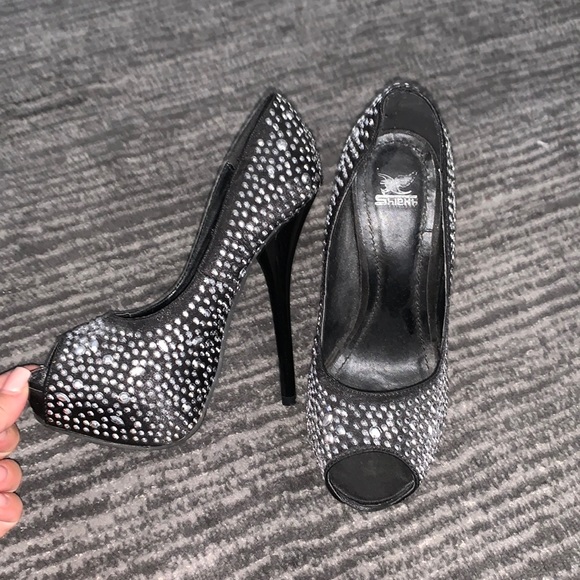 Jewel studded peep toe high heels - Picture 2 of 7